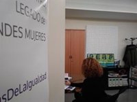 La Junta aprueba decreto sobre los 180 centros municipales de la mujer, que atienden 100.000 consultas al año