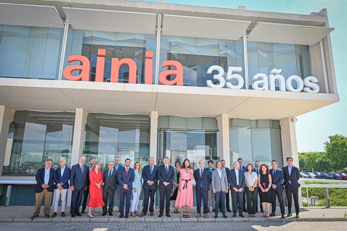 Ainia celebra 35 años