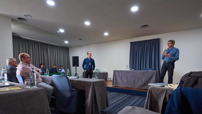 Inauguración del seminario 'Not-a telescope for the future'