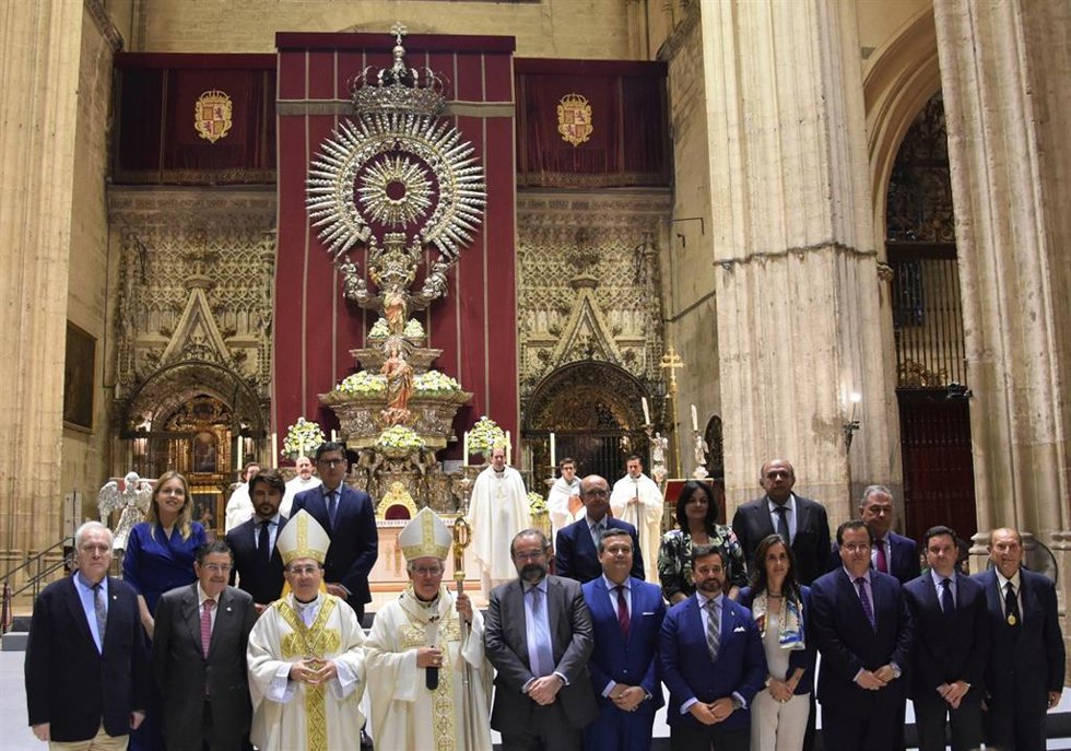 Misa de acción de gracias en la Catedral con motivo del 25 aniversario de la Fundación CEU San Pablo.