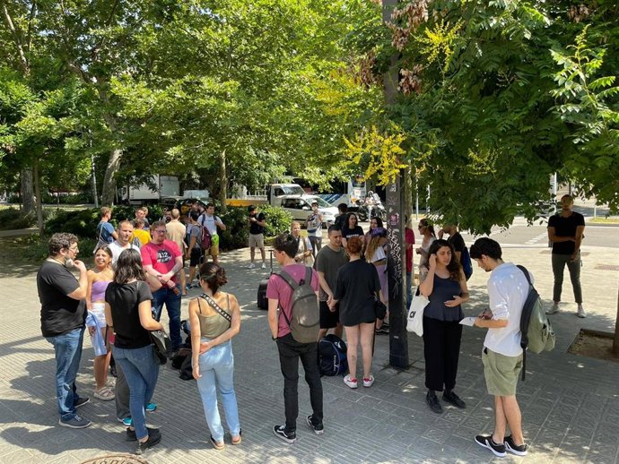 Treballadors del 112 davant la Conselleria d'Interior de la Generalitat