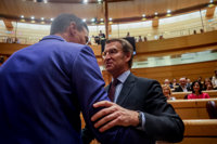 Feijóo se ofrece al Gobierno para no seguir "en dirección contraria" y Sánchez dice que el PP solo ha "estorbado"