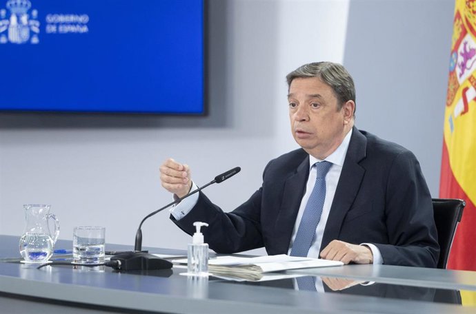 El ministro de Agricultura, Pesca y Alimentación, Luis Planas, comparecen tras la reunión del Consejo de Ministros, en La Moncloa, a 7 de junio de 2022, en Madrid (España). Durante la comparecencia han informado de la aprobación del proyecto de Ley de P