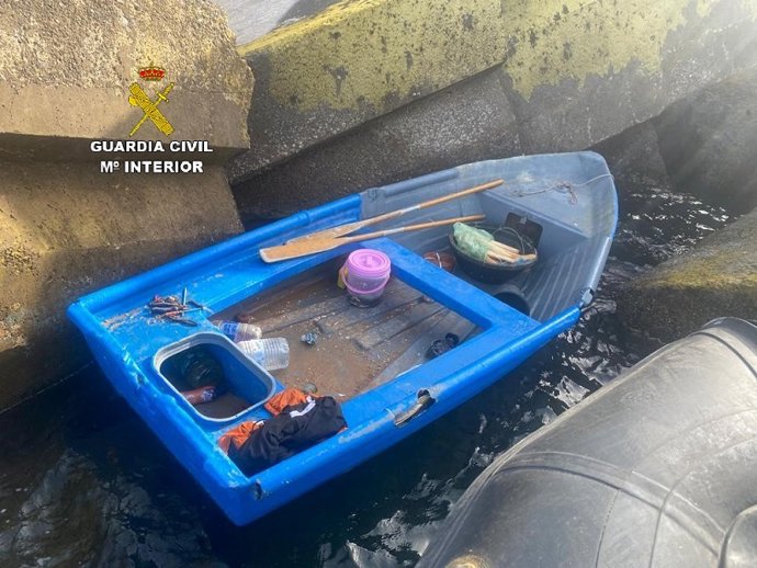 La primera embarcacin interceptada por la Guardia Civil en Melilla