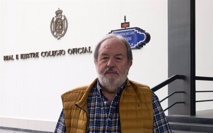 Archivo - El presidente del Real e Ilustre Colegio de Médicos de Sevilla (RICOMS), Alfonso Carmona. 