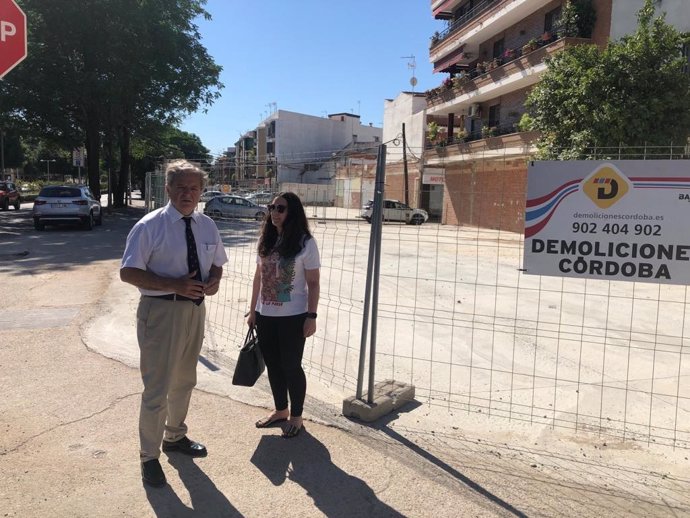 Visita al espacio resultante entre las calles Alfonso VII y Río Névalo para la ampliación de la avenida de Trassierra.