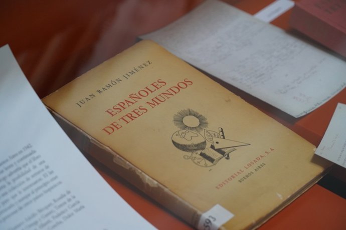 Primera edición de 'Españoles de Tres mundos' , Pieza del Mes de junio de la Fundación Zenobia-Juan Ramón.