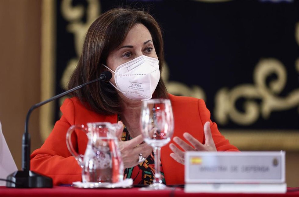La ministra de Defensa, Margarita Robles, preside la presentación del libro '40 años de participación activa de España en la OTAN' en el Cuartel General del Estado Mayor de la Defensa, a 2 de junio de 2022, en Madrid (España). 