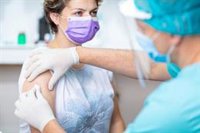 El riesgo de infección por Covid-19 tras la vacunación es mayor entre las personas con VIH
