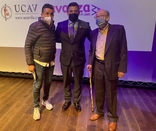 Imagen del ciclista Julio Jiménez en un un acto de la Diputación