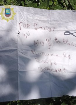 La Policía Local de Logroño rescata a un perro que había sido atado y abandonado en un parque