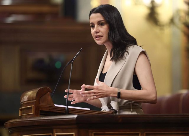 La líder de Cs, Inés Arrimadas, en una sesión plenaria, en el Congreso de los Diputados, a 8 de junio de 2022, en Madrid (España).