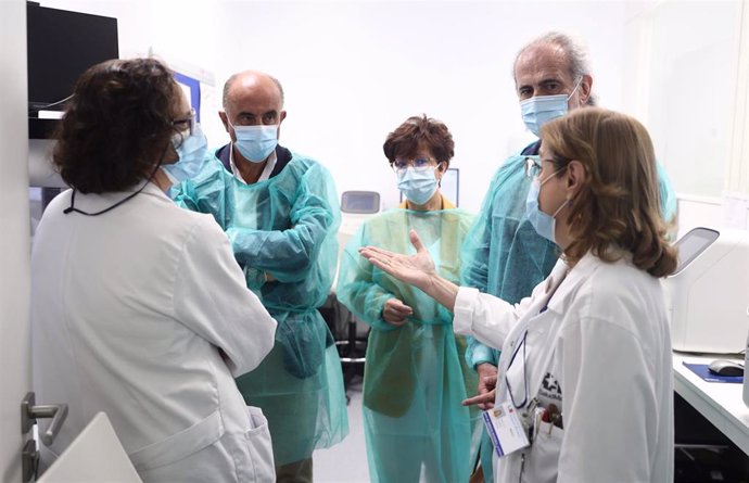 El viceconsejero de Asistencia Sanitaria y Salud Pública de la Comunidad, Antonio Zapatero; la directora general de Salud Pública, Elena Andradas; y el consejero de Sanidad de la Comunidad de Madrid, Enrique Ruiz Escudero