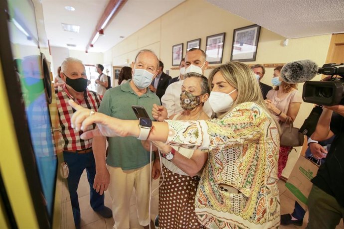 La alcaldesa, Milagros Tolón