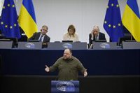 El presidente de la Rada avisa a la UE de que beneficiará a Putin si no da a Ucrania el estatus de candidato