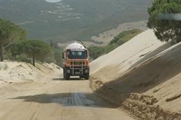 Archivo - Carretera de la duna de Valdevaqueros