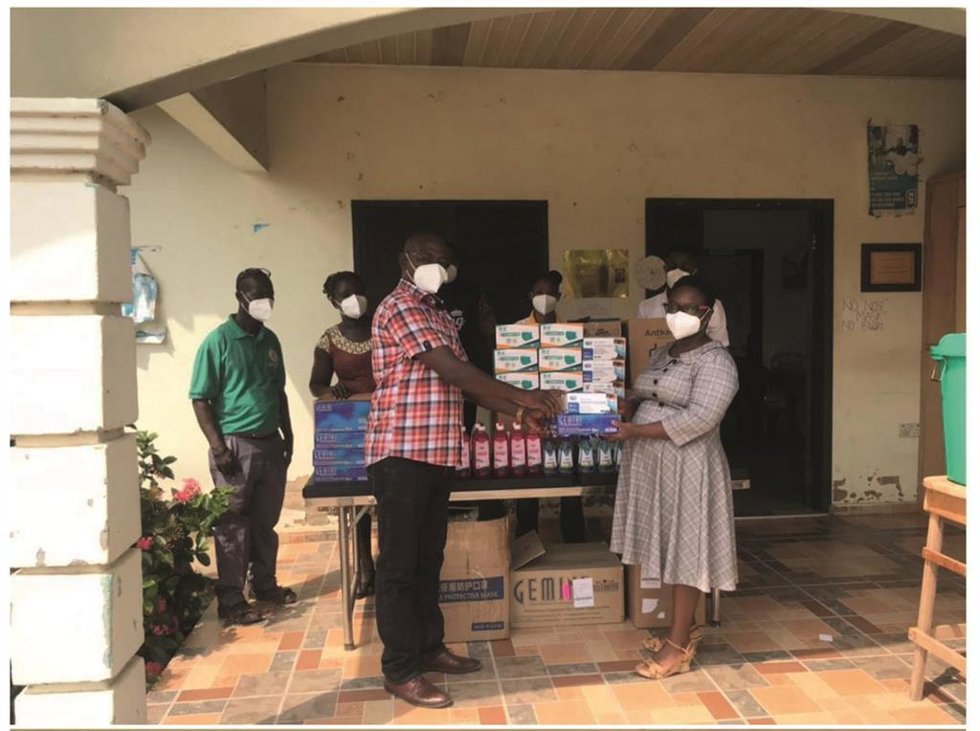 Diputación contribuye a "mejorar" el sistema sanitario y la protección ante la Covid en un hospital de Ghana.