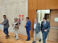 Alcaldes de los municipios donde fabrica Siro avisan de una situación "delicada", no se "rinden" y piden un acuerdo