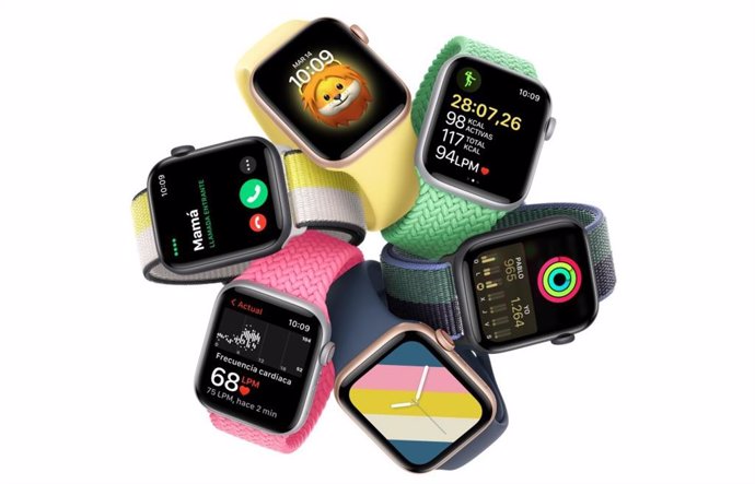 Representación gráfica de varios Apple Watch SE.