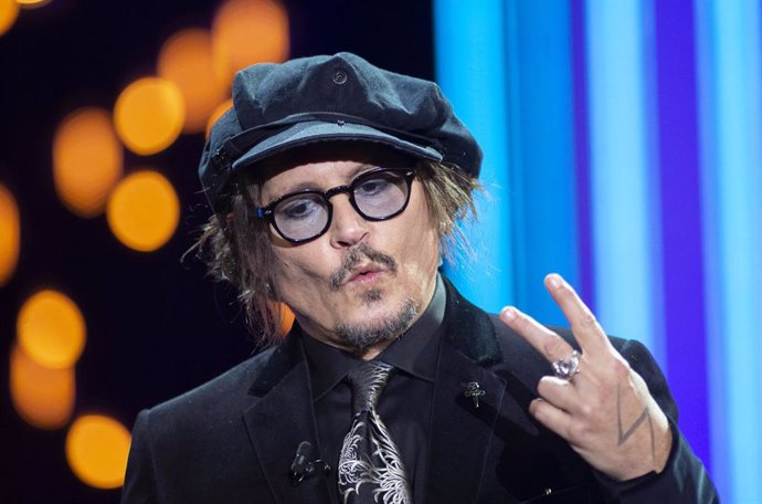Archivo - El actor Johnny Depp recibe el Premio Donostia en la 69 edición del Festival Internacional de Cine de San Sebastián, en el palacio de Kursaal, a 22 de septiembre de 2021, en San Sebastián, Euskadi (España). Johnny Depp recibe este miércoles e