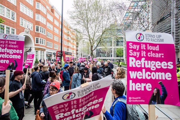 Manifestación en Reino Unido en contra de la deportación de solicitantes de asilo