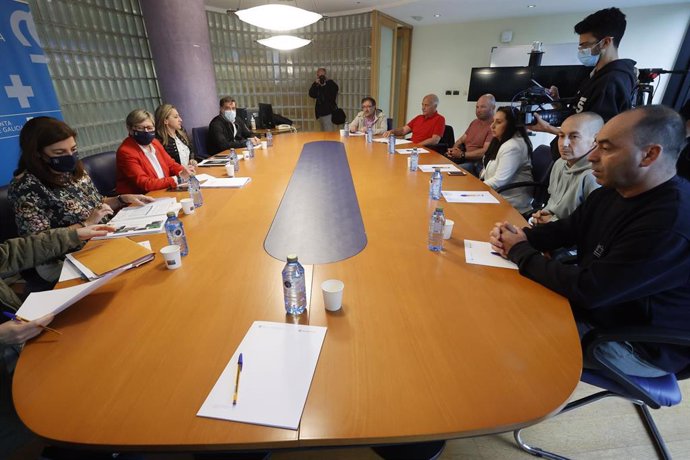Reunión de la conselleira do Mar, Rosa Quintana, con las cofradías de la ría de Ferrol