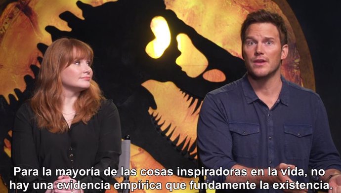 Chris Pratt y Bryce Dallas Howard protagonizan Jurassic World: Dominion