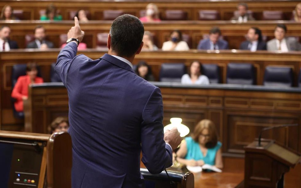 El presidente del Gobierno, Pedro Sánchez, interviene en una sesión de control, en el Congreso de los Diputados, a 8 de junio de 2022, en Madrid (España).