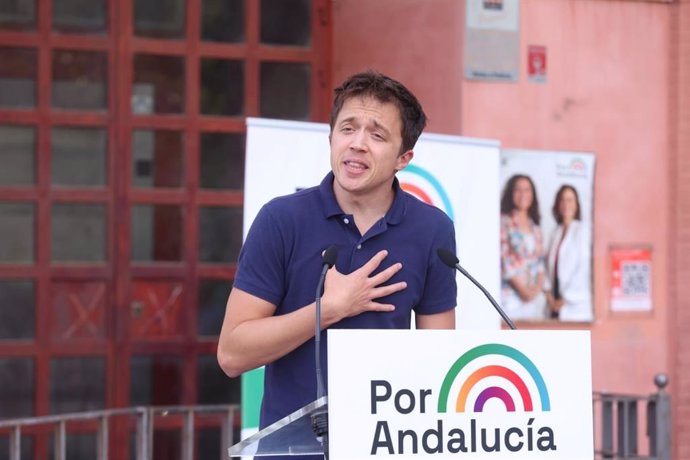 El portavoz en el Congreso por Más País, Íñigo Errejón, en un acto electoral en el parque de Los Perdigones.