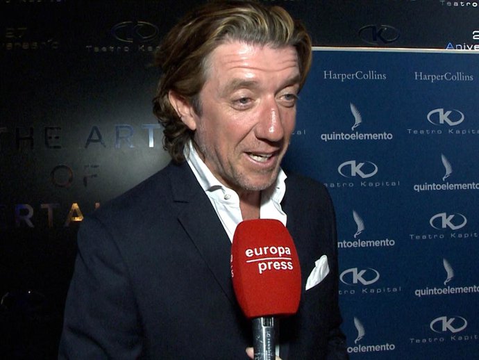 Colate Vallejo Nágera ha presentado su libro rodeado de amigos en la capital