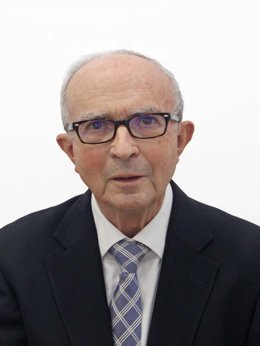 Archivo - El químico Manuel Casalderrey recibe el Premio de Divulgación Científica 2022 de la Real Academia Galega de Ciencias