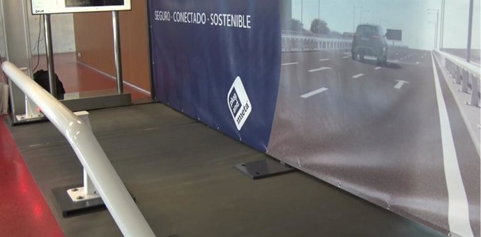 Investigadores de la Universitat Politcnica de Valncia (UPV), pertenecientes al Instituto ai2, y la empresa Metalesa han desarrollado un nuevo pretil inteligente que es capaz de identificar situaciones de riesgo en las carreteras y alertar a los usuar