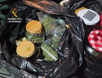 Dos detenidos y un investigado en Corvera por cultivar y traficar con drogas