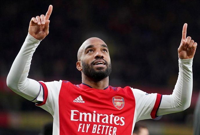 Archivo - 13 March 2022, United Kingdom, London: Arsenal's Alexandre Lacazette celebrates scoring his sides second goal from a penalty during the English Premier League soccer match between Arsenal and Leicester City at the Emirates Stadium. Photo: Nick
