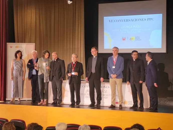 Participantes en las VI Conversaciones PPC '¡Nunca más!' sobre los abusos en la Iglesia.