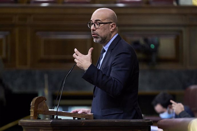 Archivo - El diputado del PDeCat en el Congreso, Genís Boadella, interviene en una sesión plenaria en el Congreso