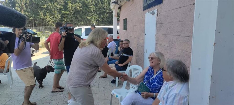 La alcaldesa de Marbella destaca el "esfuerzo de coordinación" y confía en que las condiciones meteorológicas mejoren