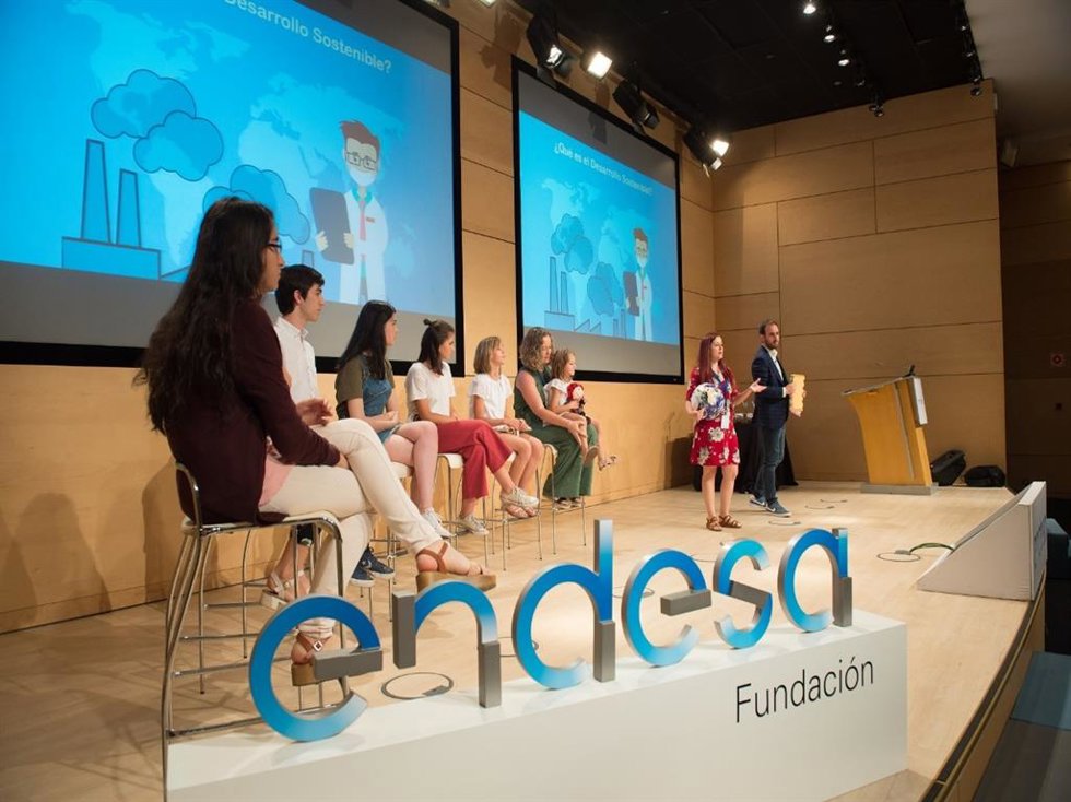 El instituto Pasqual Calbó i Caldés de Mahón, finalista de los premios de ecoinnovación de la Fundación Endesa.
