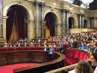 El Parlament pide que los socorristas deban estar titulados con el apoyo de ERC y rechazo de Junts