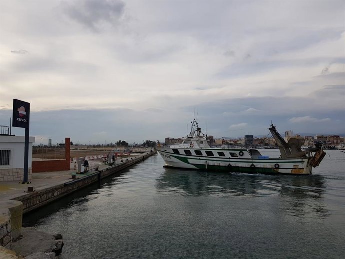 Barcos preparado para repostar