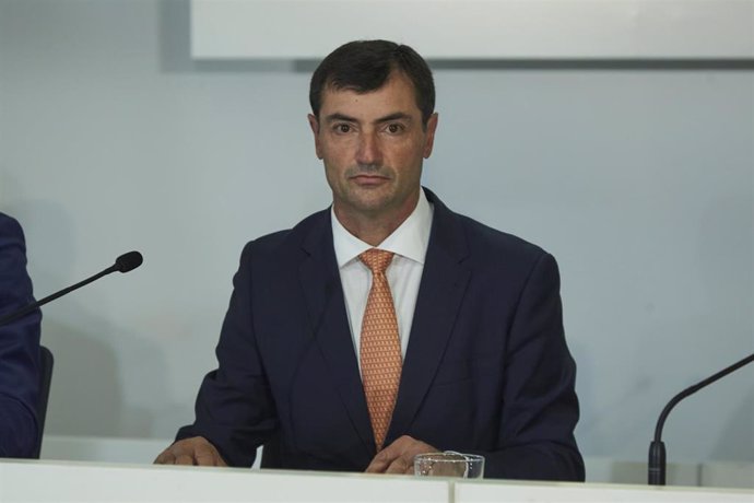 Archivo - El presidente de Abengoa, Clemente Fernández, durante Junta de Accionistas Ordinaria de Abengoa a 16 de noviembre de 2021 en el Palmas Altas en Sevilla (Andalucía, España)