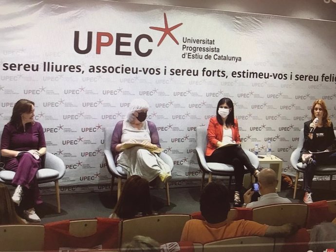 Archivo - La portavoz de ERC, Marta Vilalta; la líder de los comuns, Jéssica Albiach; la diputada de la CUP-Guanyem Dolors Sabater, y la diputada del PSC en el Parlament Sílvia Paneque participan en un debate organizado por la Upec. Foto de archivo