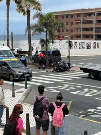 Un motorista herido de carácter moderado al sufrir un accidente de tráfico en Las Palmas de Gran Canaria