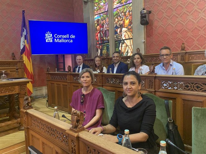 Nota De Premsa + Foto: Ple Consell De Mallorca