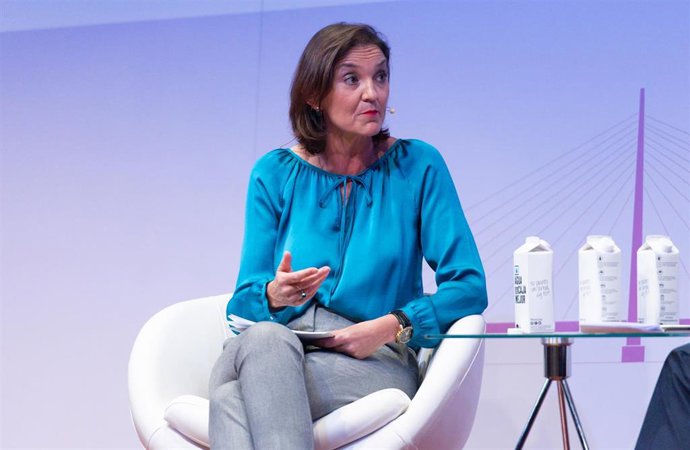 La ministra de Industria, Comercio y Turismo, Reyes Maroto, interviene en la segunda edición de las Jornadas de Fondos Europeos de Recuperación, en el Museo Nacional Centro de Arte Reina Sofía, a 12 de mayo de 2022, en Madrid (España).