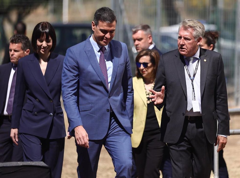 El presidente del Gobierno, Pedro Sánchez, durante el acto de presentación del Plan Estratégico para la Recuperación y Transformación Económica (PERTE) Aeroespacial, en el Centro de Entrenamiento y Visitantes INTA-NASA, a 9 de junio de 2022.