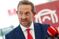 El Gobierno defiende que es "compatible" mantener el Imserso con incorporar las reivindicaciones del sector turístico