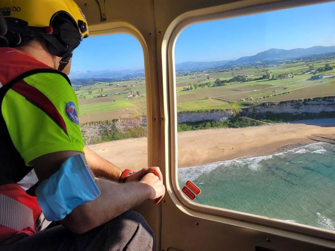 Rescate peregrino alemán ahogado en la playa de Langre