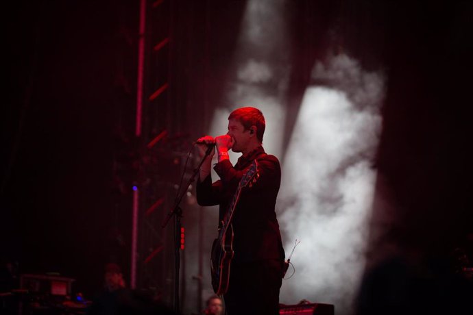 El vocalista de la banda de post-punk Interpol, Paul Banks, en el Festival Primavera Sound en el Parc del Frum de Barcelona