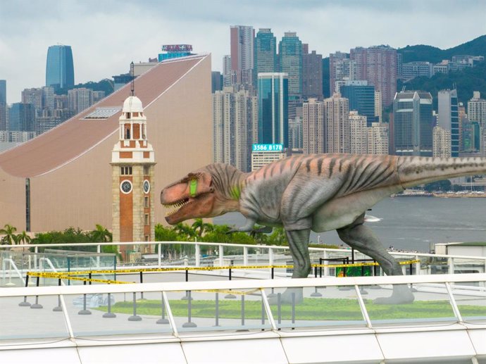 Wharf malls are working with FIF to present Flash Pop-up: Robotic Dinos.